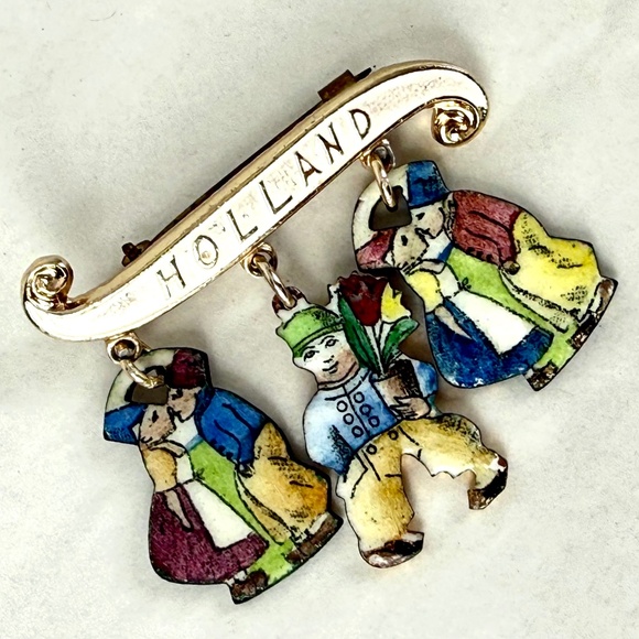 Antique Enamel Pin Holland Banner 3 Boys Girls Dangling Charms Souvenir Brooch - Picture 1 of 9